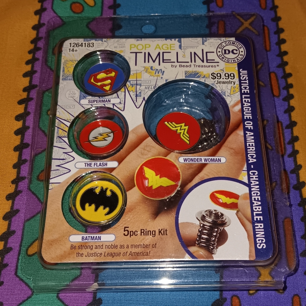 New DC Comics Pop Age Interchangeable Ring Batman Superman Wonder Woman